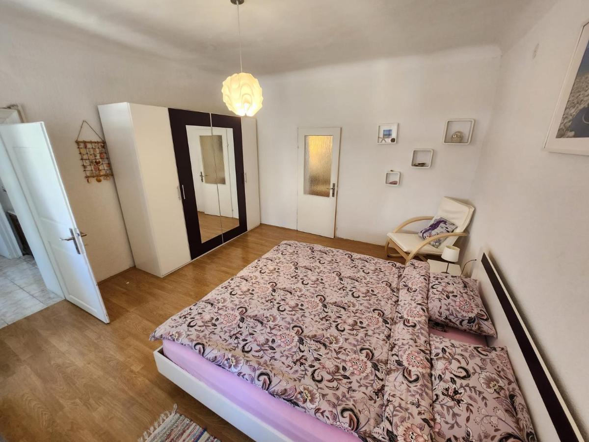 Apartment Dolores Крес Екстериор снимка