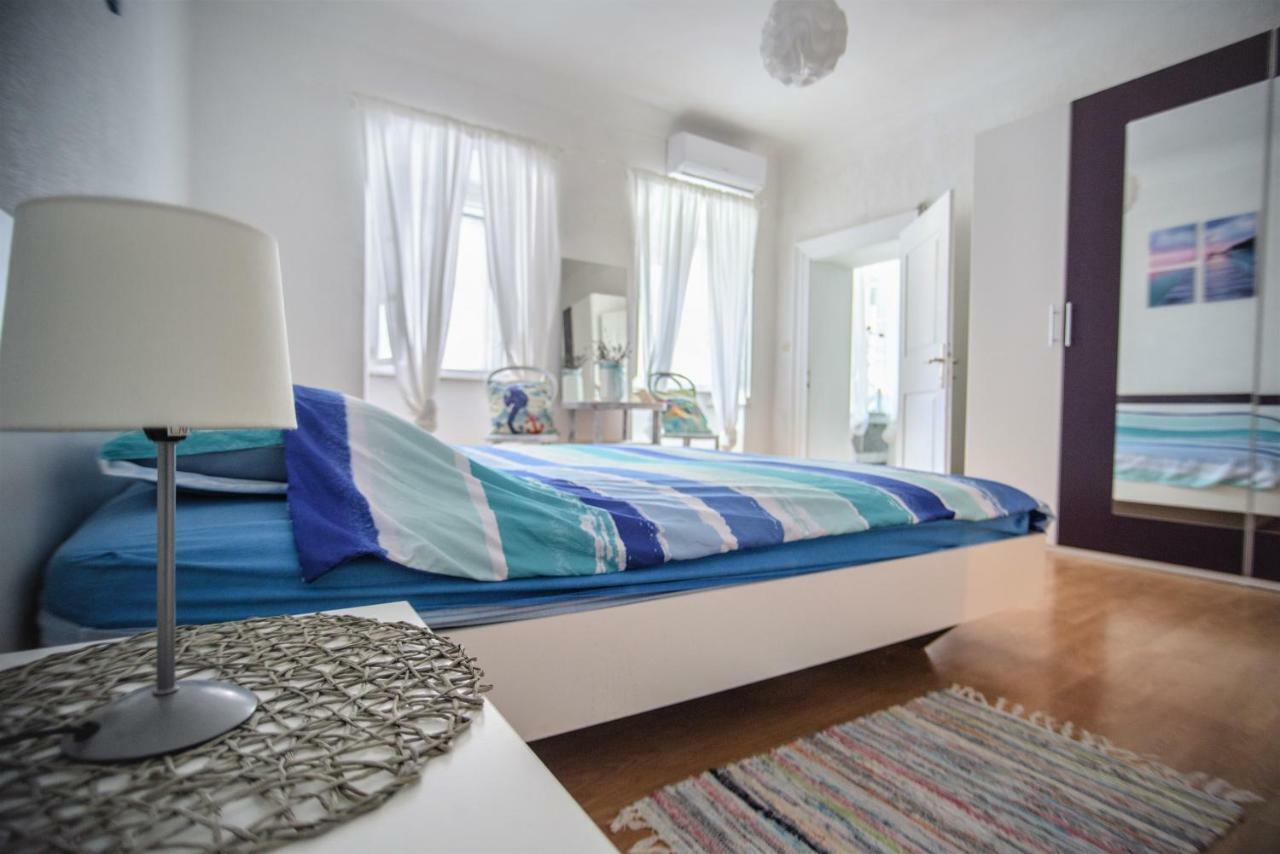 Apartment Dolores Крес Екстериор снимка