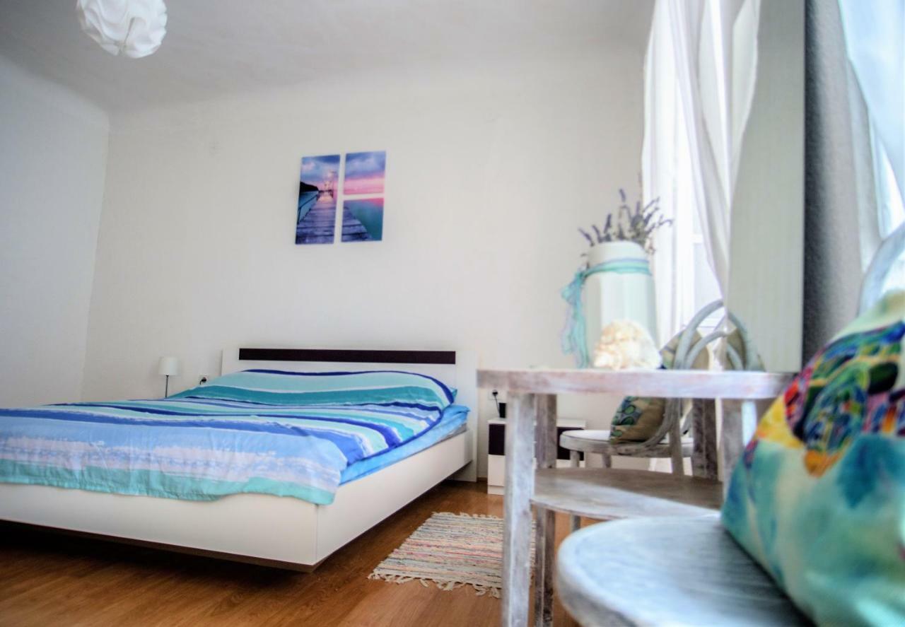 Apartment Dolores Крес Екстериор снимка